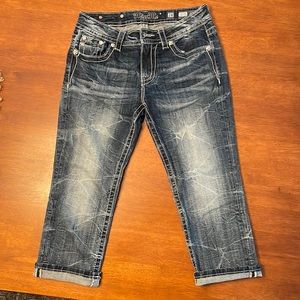 Miss Me mid-rise cuffed capri size 28, like new